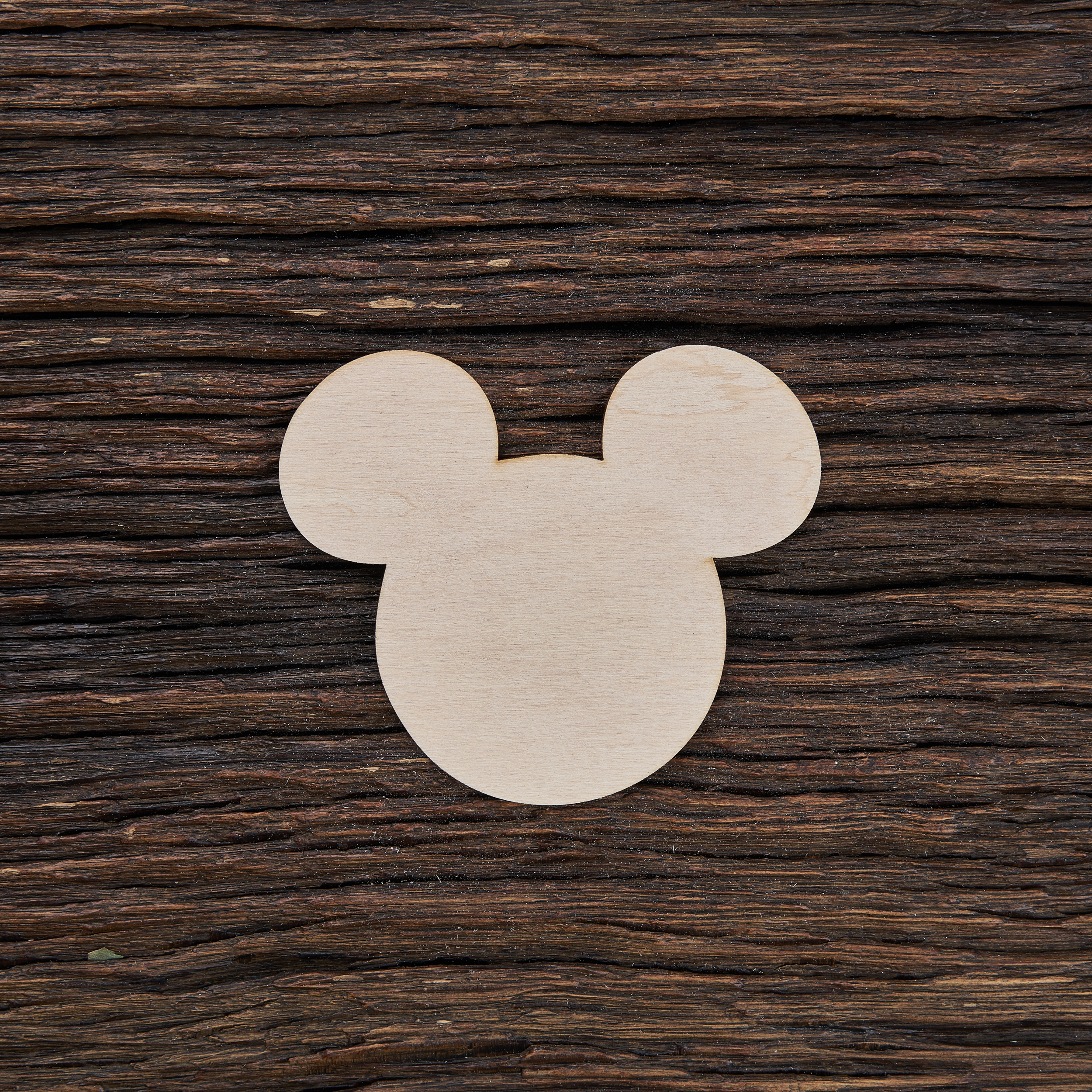 Peliuko Mikio ausys - medinis gaminys, pjautas lazeriu - dekoravimui ir dažymui 