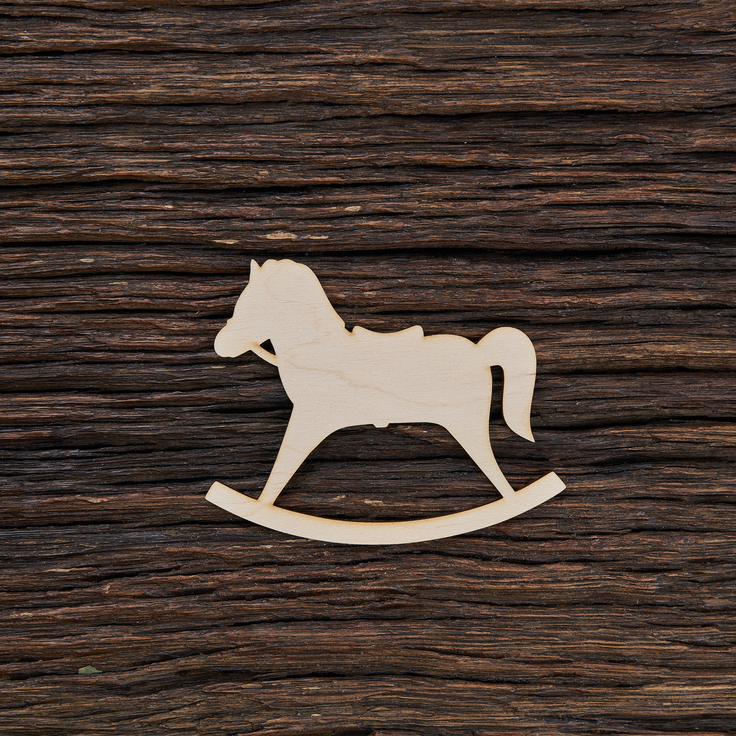 Supamas arkliukas - medinis gaminys, pjautas lazeriu - dekoravimui ir dažymui 